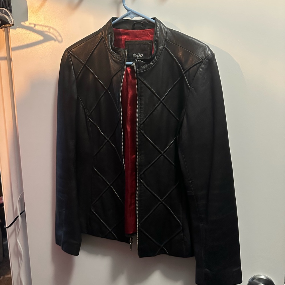 Women’s Medium Leather Jacket